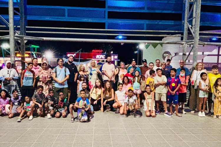 Visita al cine niños y niñas saharauis en Kinépolis Paterna este lunes para el preestreno